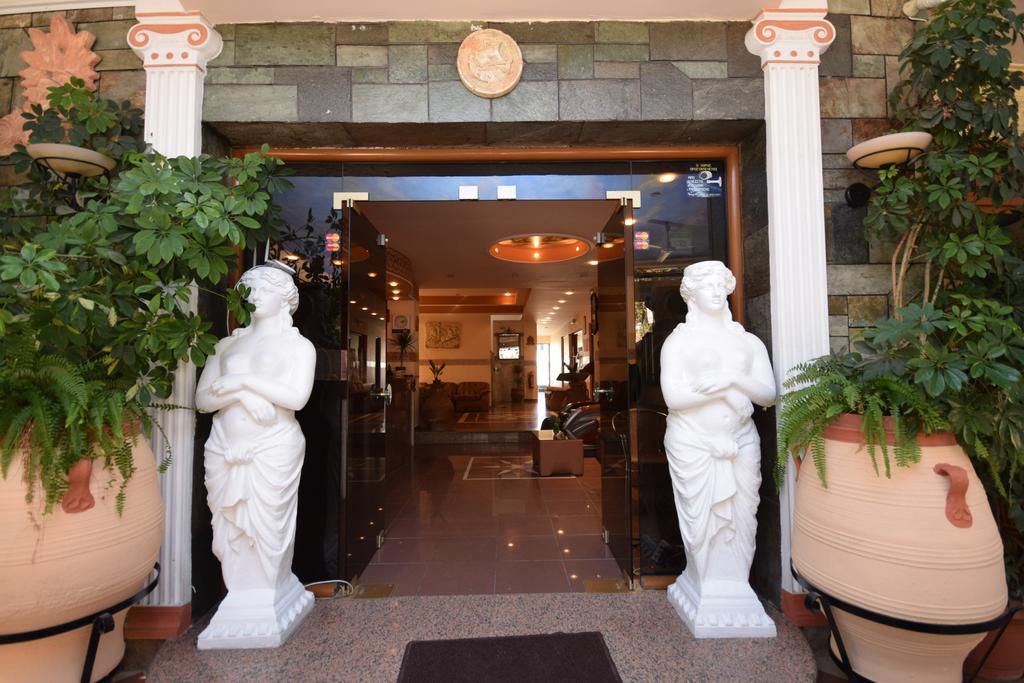 Gouvia Hotel エクステリア 写真