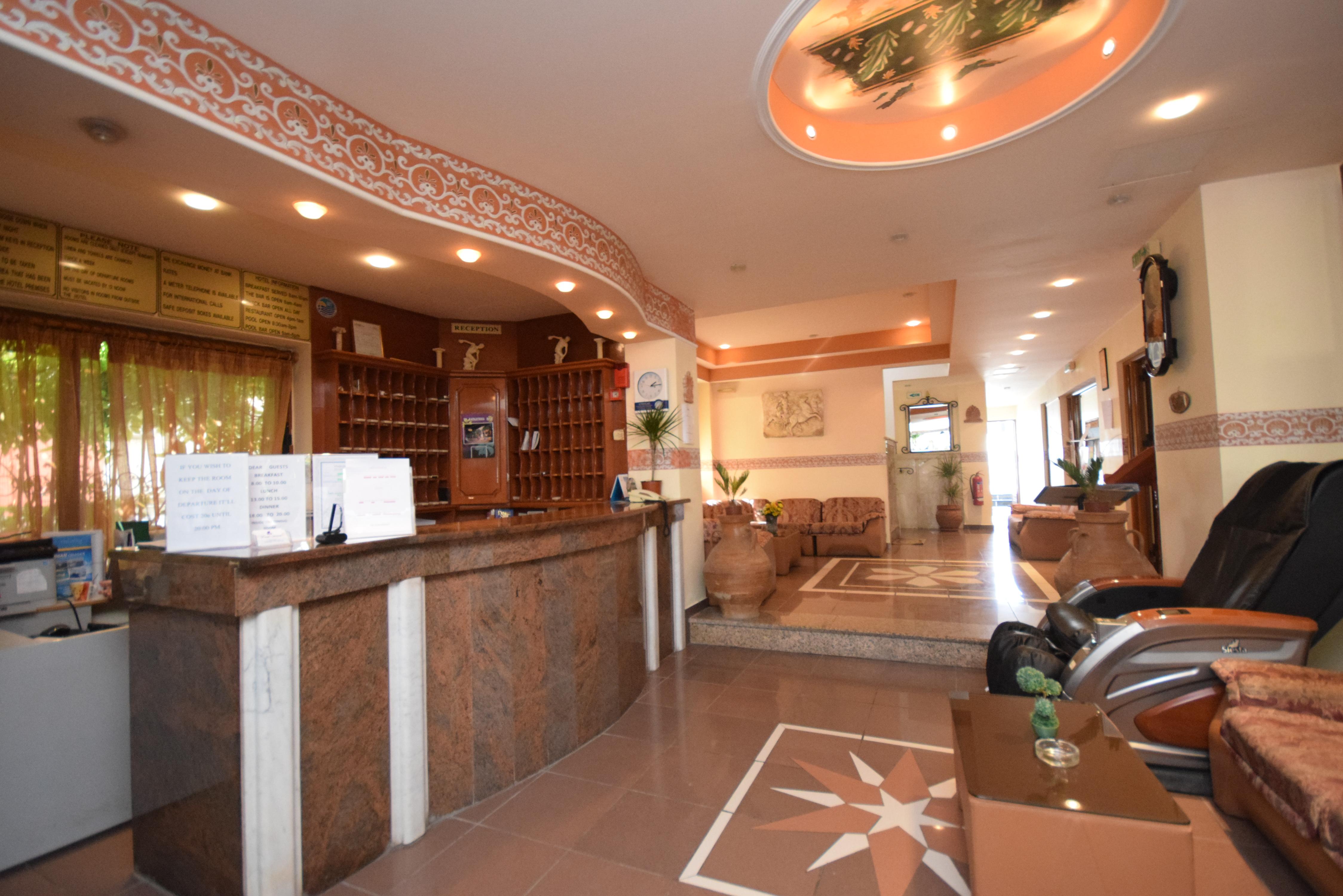 Gouvia Hotel エクステリア 写真