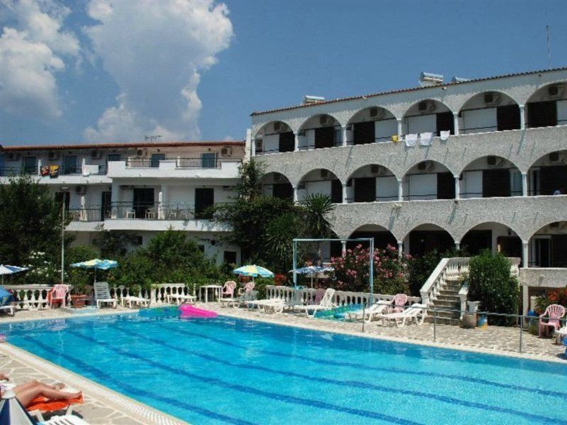 Gouvia Hotel エクステリア 写真